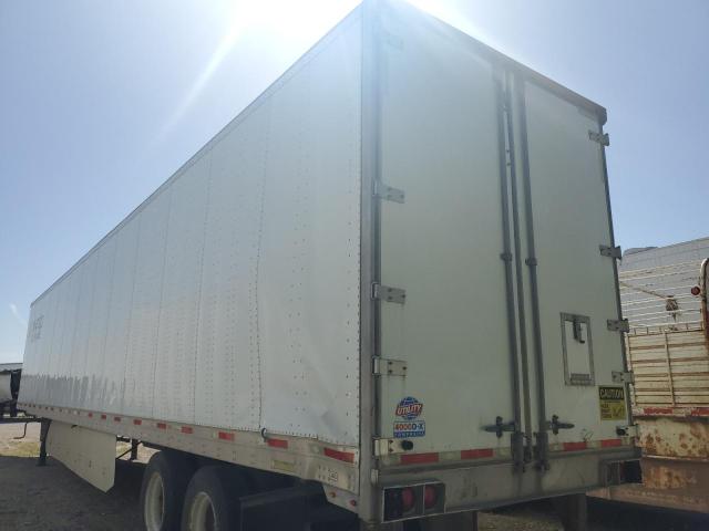 1UYVS2537EP800910 - 2014 UTILITY VS2DX WHITE photo 3