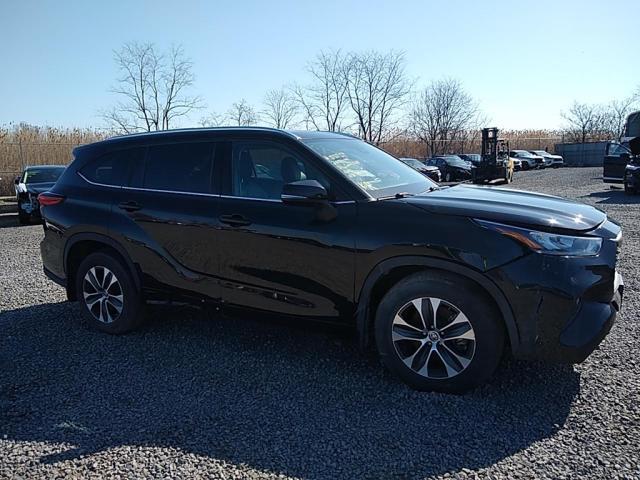 5TDGZRBH6LS505618 - 2020 TOYOTA HIGHLANDER XLE Qara foto 2