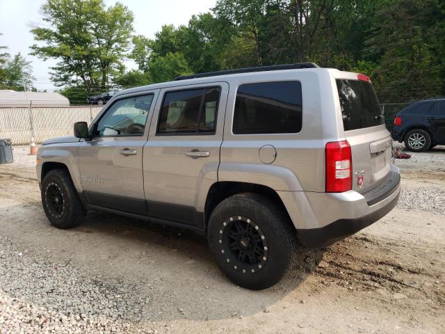 1C4NJRFB9GD782947 - 2016 JEEP PATRIOT LATITUDE SILVER photo 2