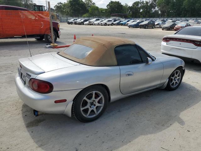 JM1NB353710201531 - 2001 MAZDA MX-5 MIATA BASE SILVER photo 3