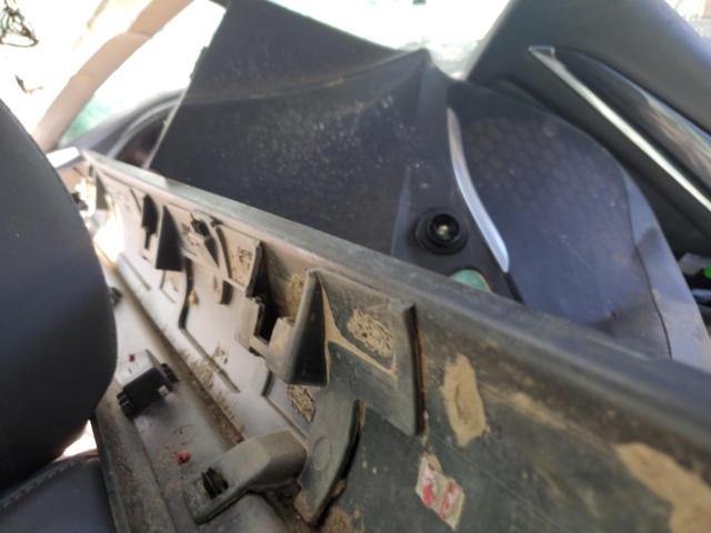 5GAEVAKW8JJ276261 - 2018 BUICK ENCLAVE ESSENCE ვერცხლისფერი ფოტო 8