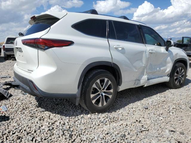 5TDHZRBH5MS539216 - 2021 TOYOTA HIGHLANDER XLE WHITE photo 3