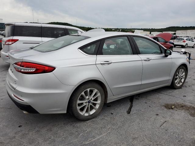 3FA6P0HD9KR234501 - 2019 FORD FUSION SE SILVER photo 3