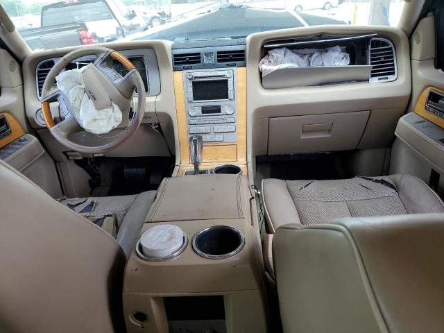 5LMFU28567LJ17996 - 2007 LINCOLN NAVIGATOR შავი ფოტო 8