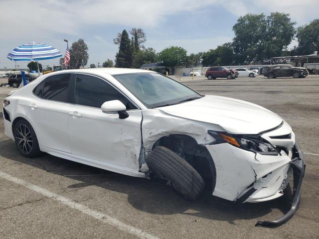 4T1G11AKXPU090113 - 2023 TOYOTA CAMRY SE NIGHT SHADE WHITE photo 4