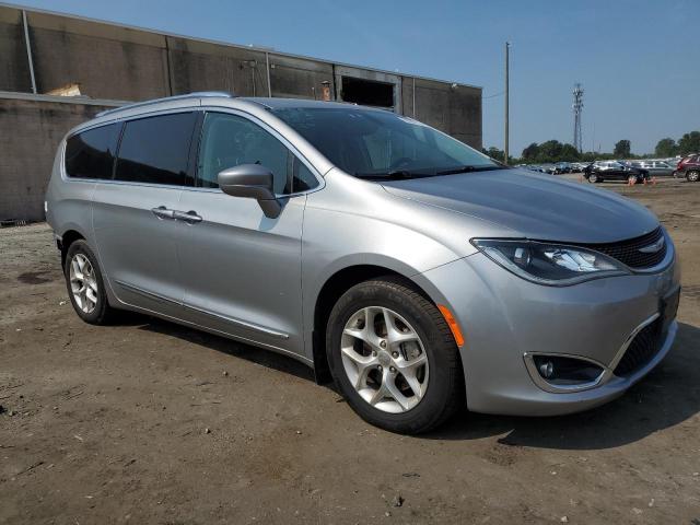 2C4RC1BG7JR294969 - 2018 CHRYSLER PACIFICA TOURING L SILVER photo 4