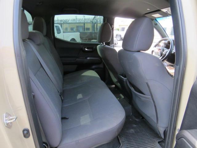 3TMAZ5CNXKM086786 - 2019 TOYOTA TACOMA DOUBLE CAB TAN photo 6