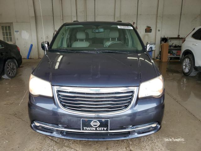 2C4RC1CG2DR801828 - 2013 CHRYSLER TOWN & COU TOURING L BLUE photo 5