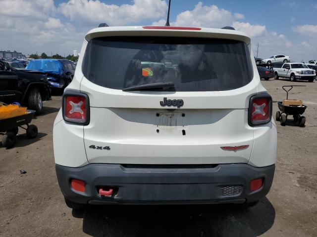 ZACCJBCT8GPC47590 - 2016 JEEP RENEGADE TRAILHAWK WHITE photo 6