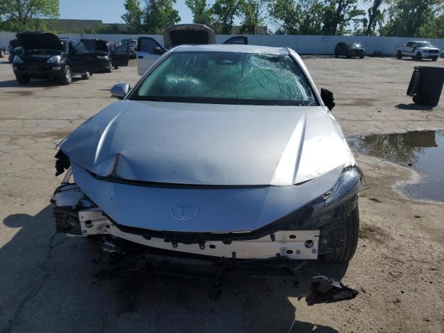 4T1DAACK1SU529384 - 2025 TOYOTA CAMRY XSE 银色 照片 5