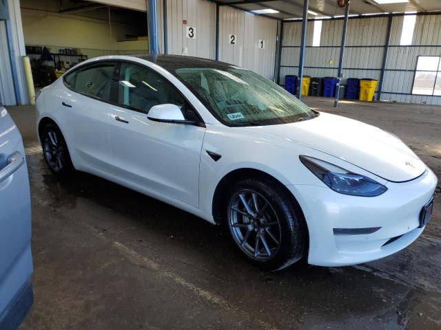 5YJ3E1EA1NF191264 - 2022 TESLA MODEL 3 WHITE photo 4