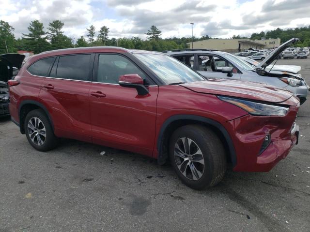 5TDGZRBH1NS575773 - 2022 TOYOTA HIGHLANDER XLE Rot Foto 4
