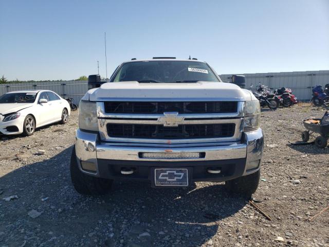 1GCHK23678F209883 - 2008 CHEVROLET SILVERADO K2500 HEAVY DUTY WHITE photo 5