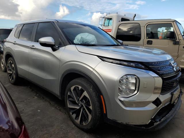 JA4J4UA80RZ005934 - 2024 MITSUBISHI OUTLANDER ES SILVER photo 4