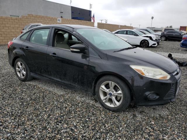 1FADP3F24EL185348 - 2014 FORD FOCUS SE BLACK photo 4