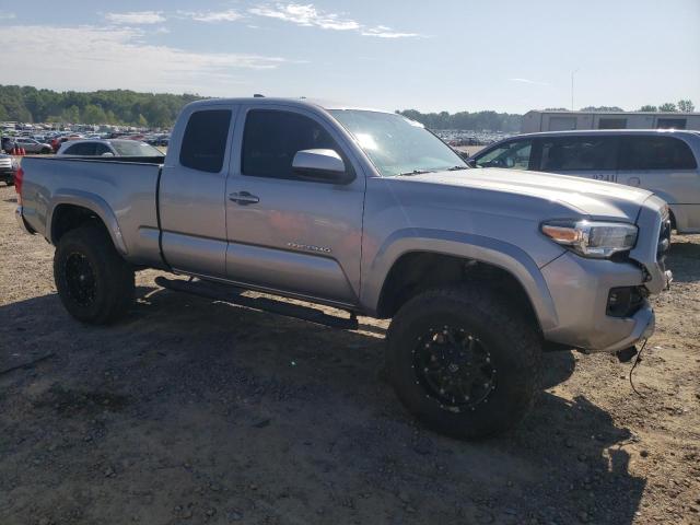 5TFSZ5AN9HX080973 - 2017 TOYOTA TACOMA ACCESS CAB ვერცხლისფერი ფოტო 4