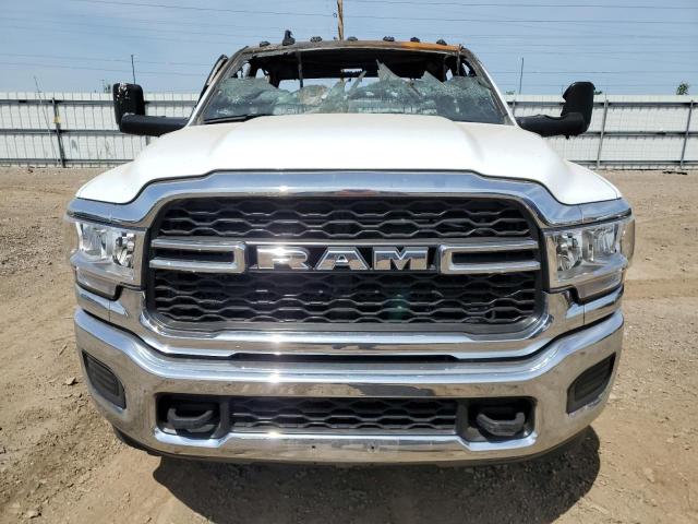3C6UR5CL7NG439409 - 2022 RAM 2500 TRADESMAN WHITE photo 5