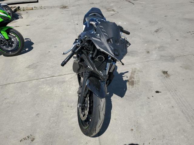 ML5EXER15SDAE7670 - 2025 KAWASAKI EX650 R BLACK photo 2