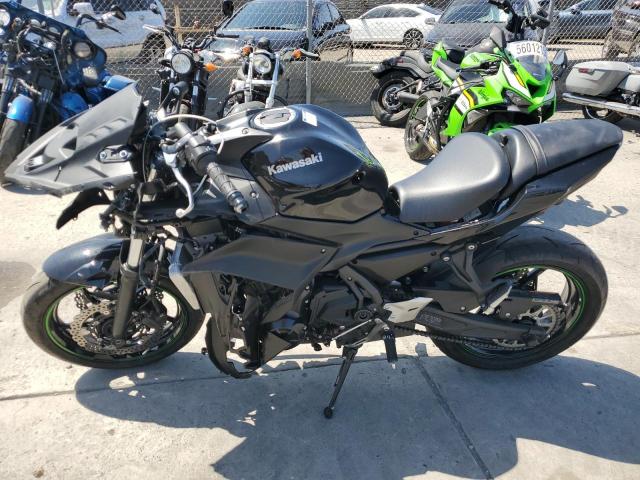 ML5EXER15SDAE7670 - 2025 KAWASAKI EX650 R BLACK photo 3