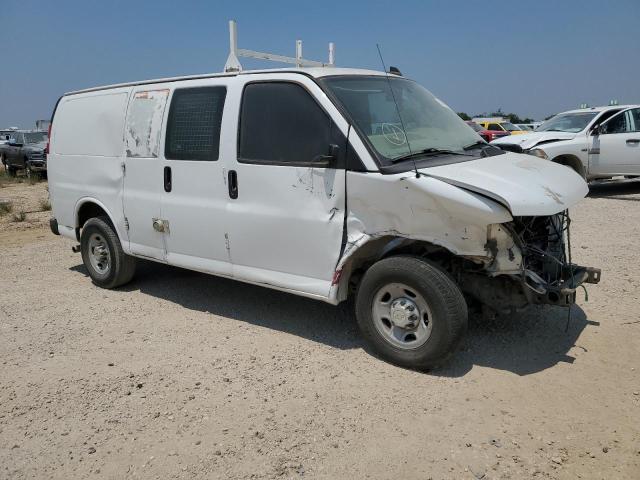 1GCWGAFF1H1192042 - 2017 CHEVROLET EXPRESS G2 WHITE photo 4