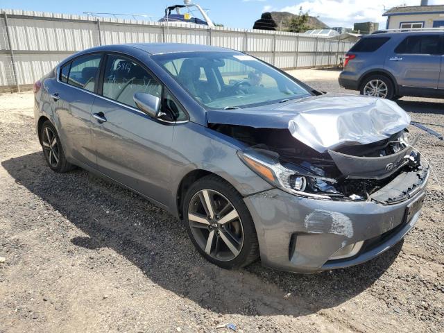 3KPFN4A81JE188625 - 2018 KIA FORTE EX ნაცრისფერი ფოტო 4