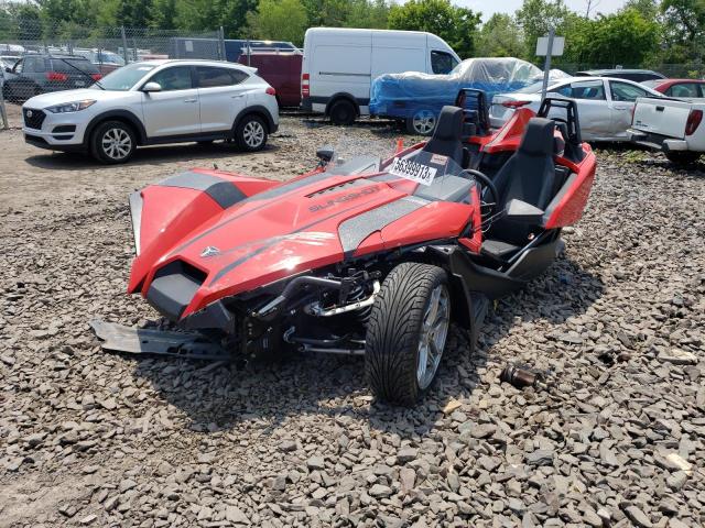 57XAAPHD5M8141629 - 2021 POLARIS SLINGSHOT SL RED photo 2