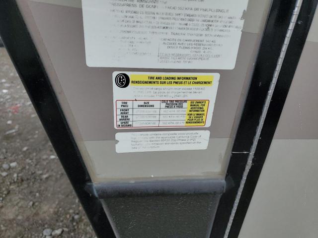 4YDF29326G1530920 - 2016 KEYSTONE SPRINTER TWO TONE photo 9