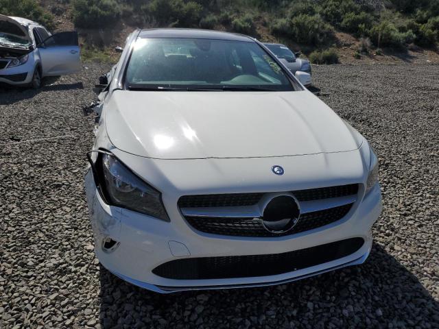 WDDSJ4GB6JN509749 - 2018 MERCEDES-BENZ CLA 250 4MATIC WHITE photo 5