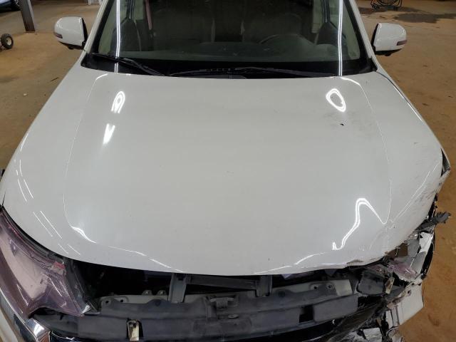 JA4AD3A32JZ068665 - 2018 MITSUBISHI OUTLANDER SE أبيض صورة 12