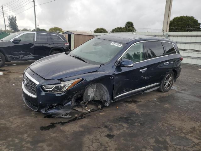 2019 INFINITI QX60 LUXE, null