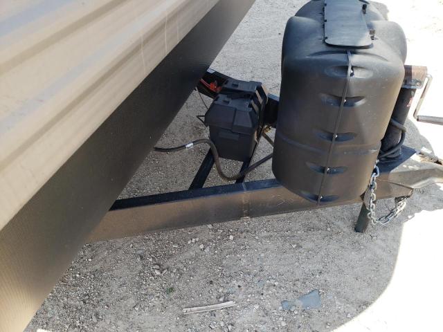 4YDT2862XKH933419 - 2019 COLE CAMPER WHITE photo 8