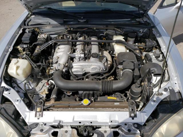 JM1NB353510202144 - 2001 MAZDA MX-5 MIATA BASE WHITE photo 11