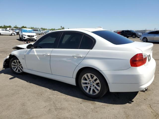 WBAVC53527FZ75590 - 2007 BMW 328 I SULEV WHITE photo 2