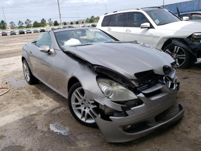 WDBWK54F27F167319 - 2007 MERCEDES-BENZ SLK 280 SILVER photo 4