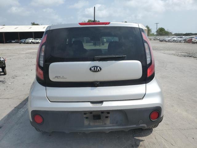 KNDJN2A2XK7691467 - 2019 KIA SOUL SILVER photo 6