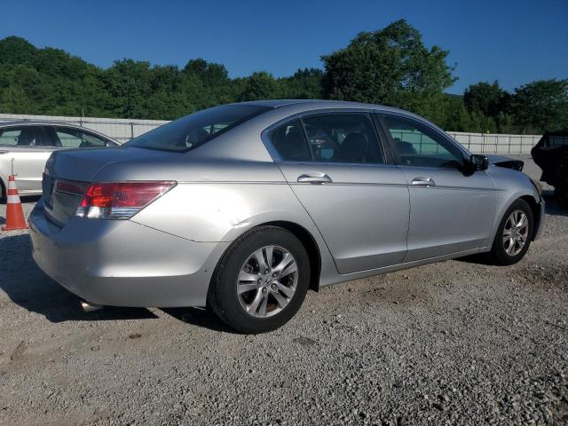 1HGCP2F43BA088961 - 2011 HONDA ACCORD LXP SILVER photo 3
