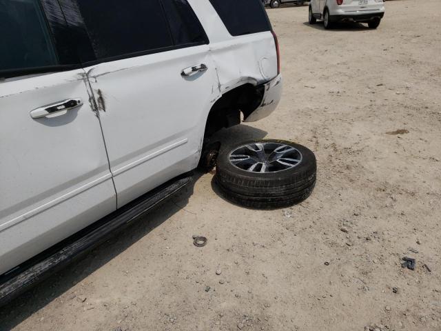 1GNSCCKC4JR100552 - 2018 CHEVROLET TAHOE C1500 PREMIER WHITE photo 13