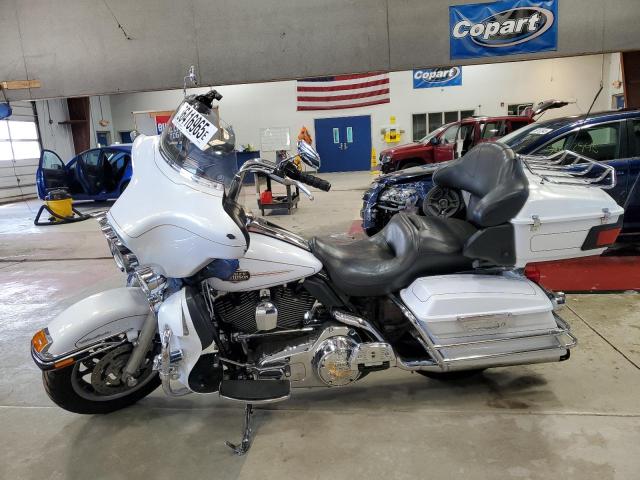 1HD1FC4128Y688750 - 2008 HARLEY-DAVIDSON FLHTCUI 白色 照片 3