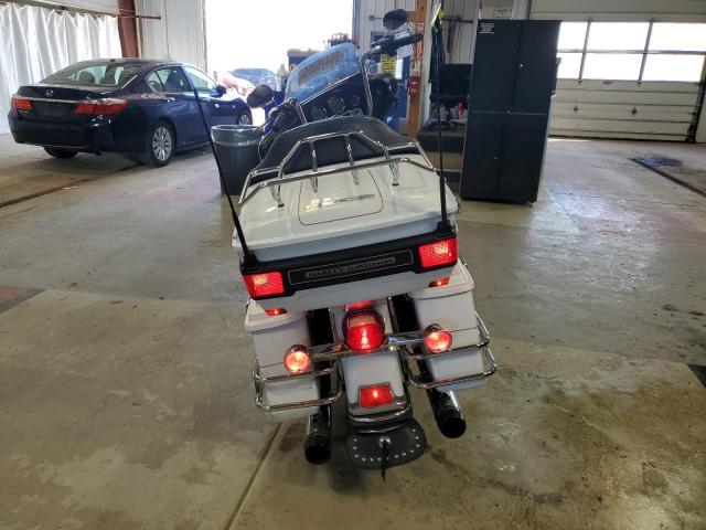 1HD1FC4128Y688750 - 2008 HARLEY-DAVIDSON FLHTCUI 白色 照片 4