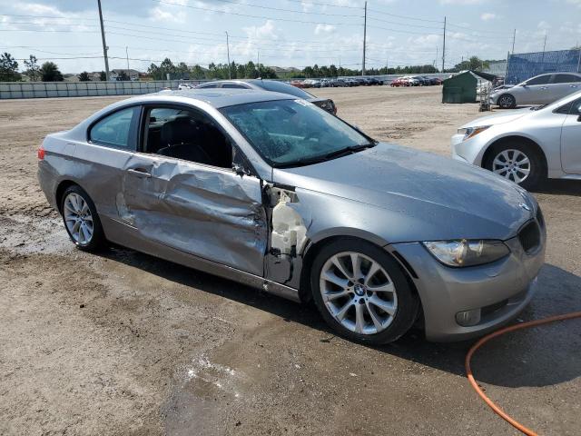 WBAWC73539E068548 - 2009 BMW 335 XI GRAY photo 4