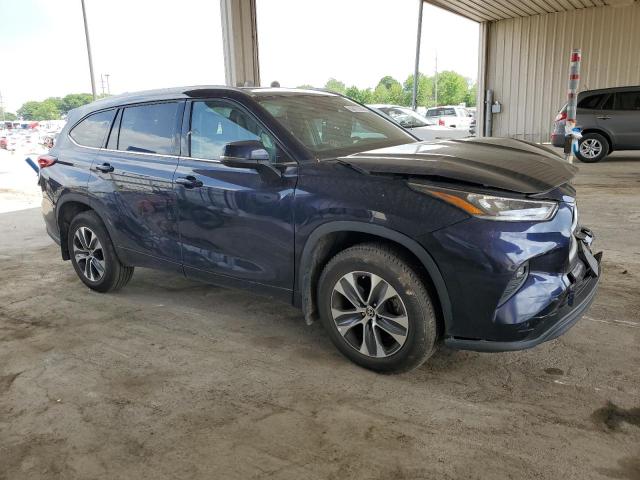 5TDGZRBH0NS181214 - 2022 TOYOTA HIGHLANDER XLE BLUE photo 4