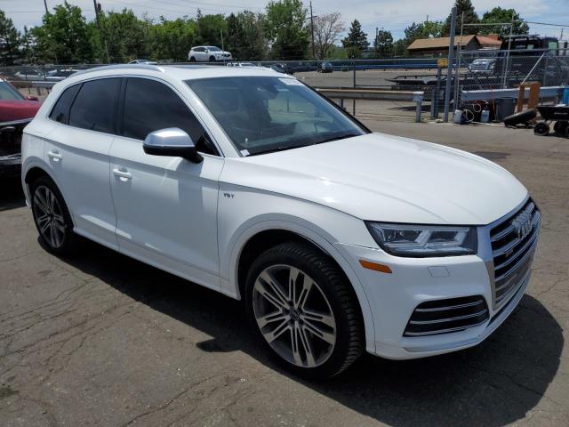 WA1A4AFY6J2009863 - 2018 AUDI SQ5 PREMIUM PLUS WHITE photo 4