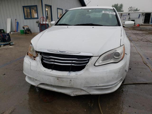 1C3CCBAB0DN640917 - 2013 CHRYSLER 200 LX WHITE photo 5