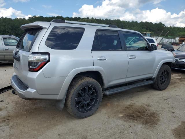 JTEBU5JR0G5310925 - 2016 TOYOTA 4RUNNER SR5/SR5 PREMIUM 银色 照片 3