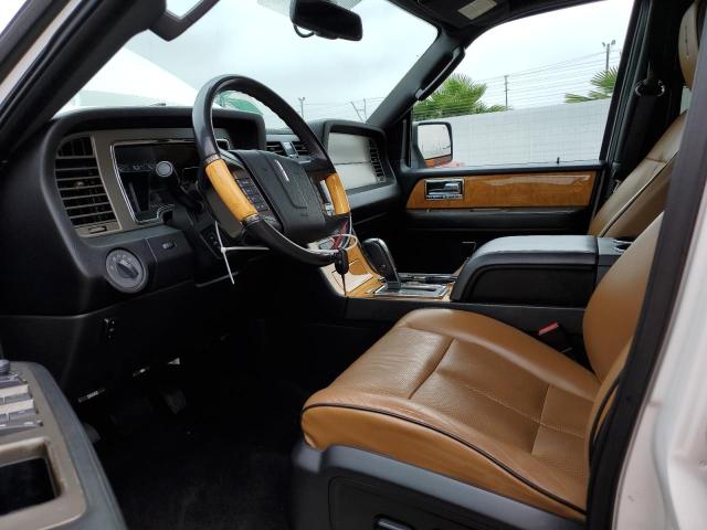 5LMJJ3H52BEJ00294 - 2011 LINCOLN NAVIGATOR L WHITE photo 7