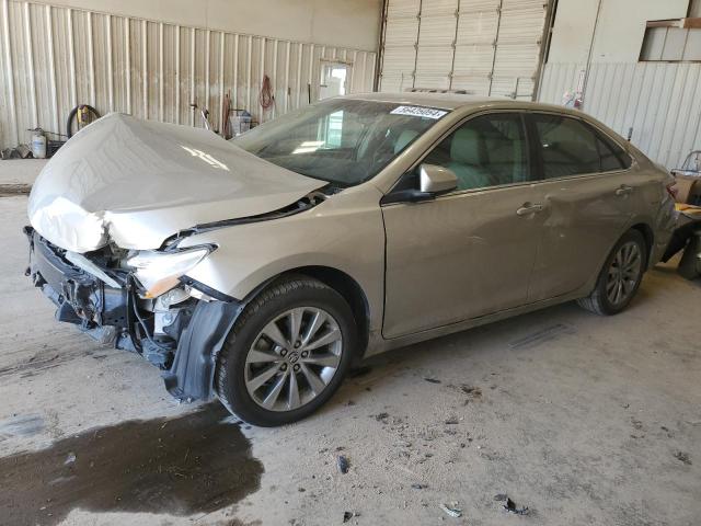 4T4BF1FK4GR547637 - 2016 TOYOTA CAMRY LE SILVER photo 1