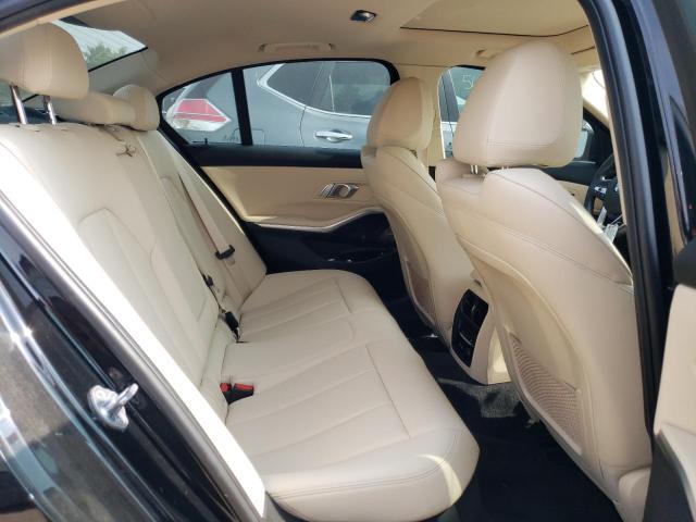 3MW5R7J53K8A04922 - 2019 BMW 330XI Czarny zdjęcie 10