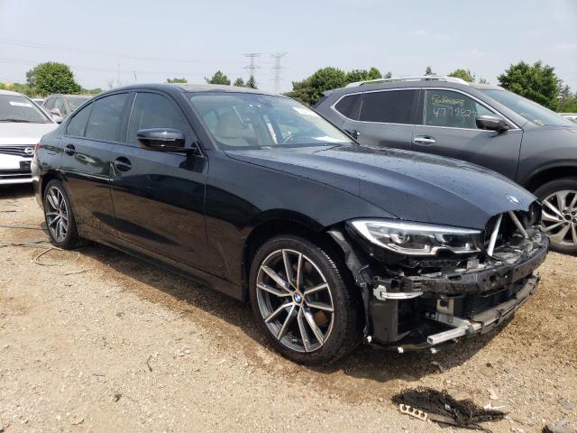 3MW5R7J53K8A04922 - 2019 BMW 330XI Czarny zdjęcie 4