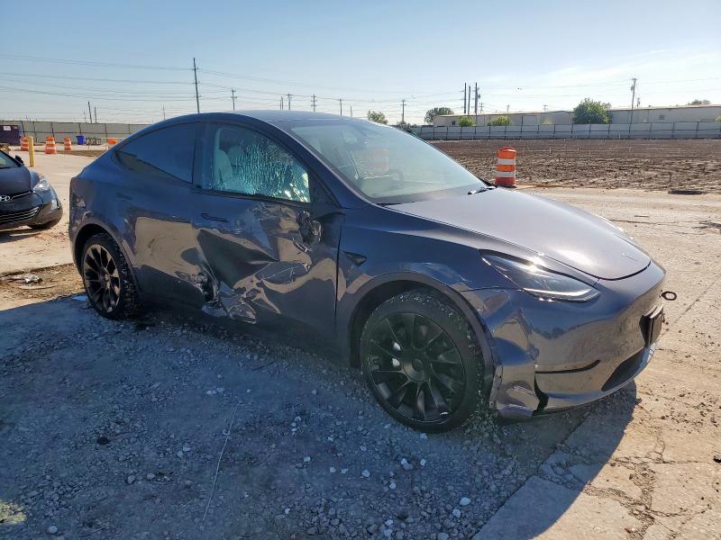7SAYGDEE2PF885164 - 2023 TESLA MODEL Y Silber Foto 4