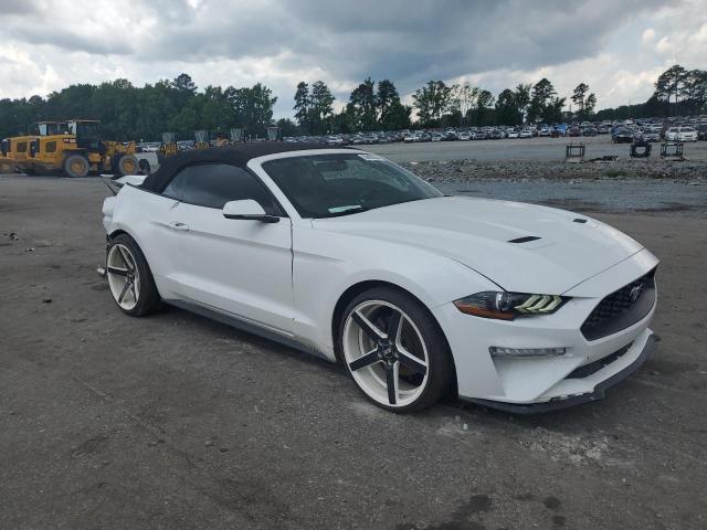 1FATP8UH2J5139032 - 2018 FORD MUSTANG WHITE photo 4